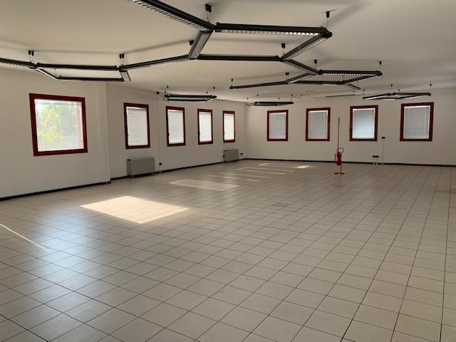 Bologna Borgo Panigale - Affittasi ufficio