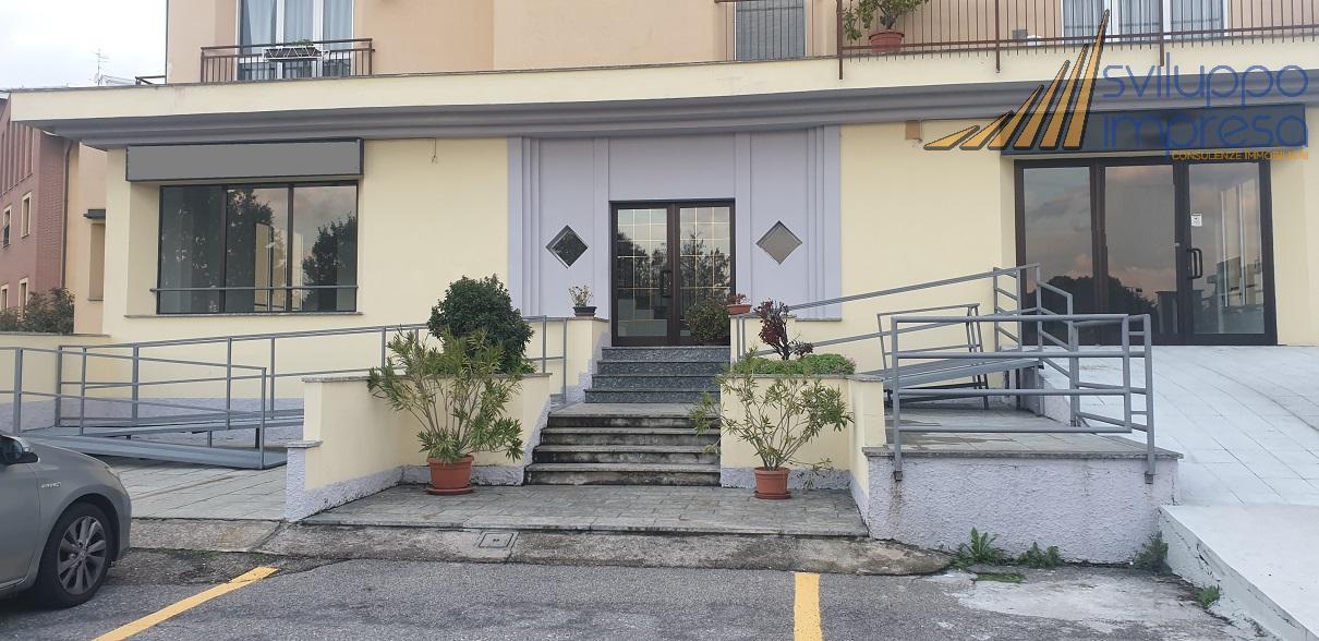 NEGOZIO IN AFFITTO A MONZA