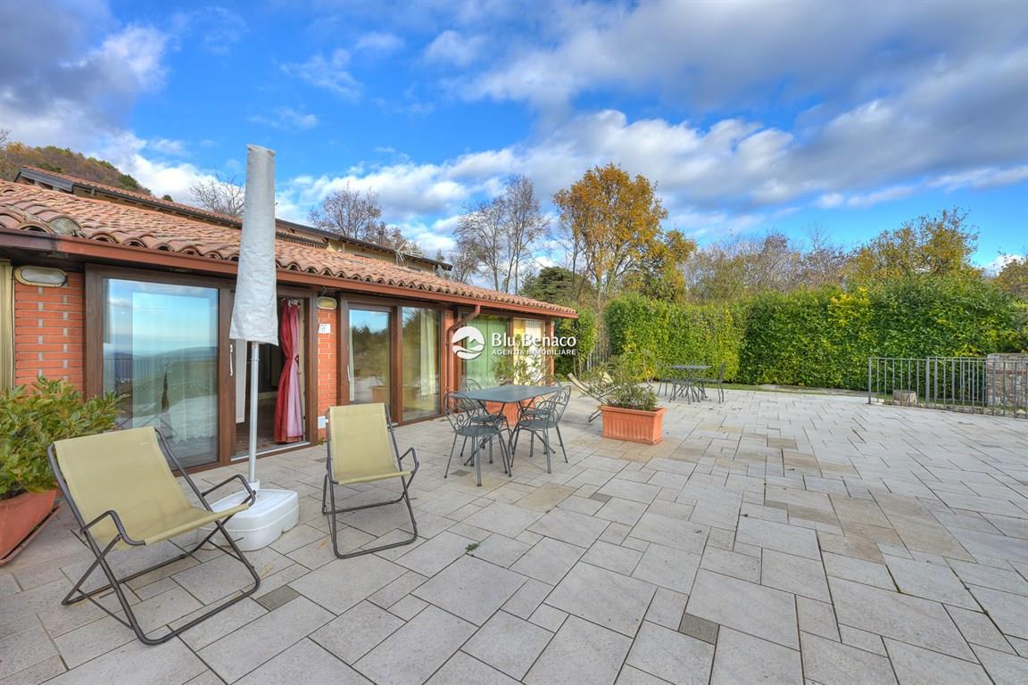 appartamento piano terra con loggia esterna