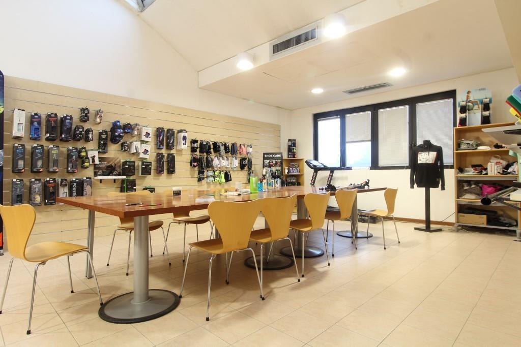 Sasso Marconi (BO), loc. Borgonuovo - Vendesi magazzino + uffici mq 600