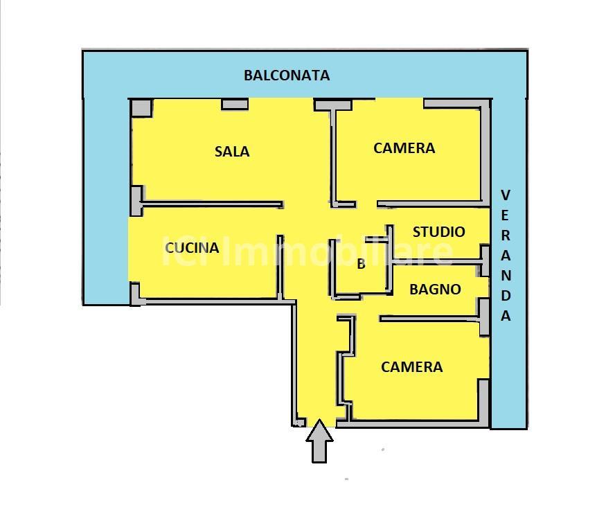 Albissola Marina a pochi passi dalla spiaggia comodissimo ai negozi. Ampia sala, cucina abitabile, 2 camere, studio, doppi servizi, balconata e veranda