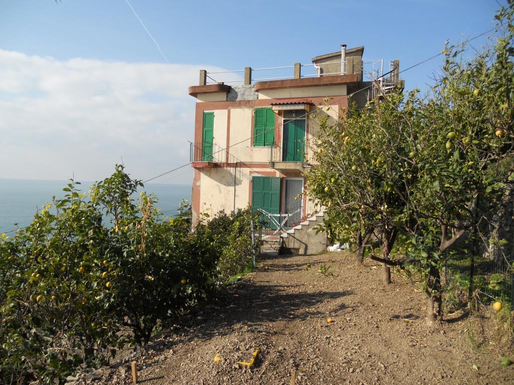 CORNIGLIA appartamento in vendita 5 Terre
