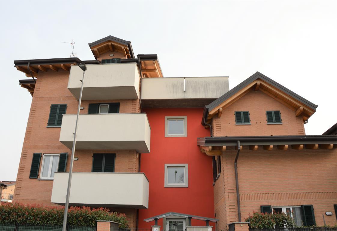 CESANO MADERNO RECENTISSIMO DUE LOCALI ARREDATO FINEMENTE