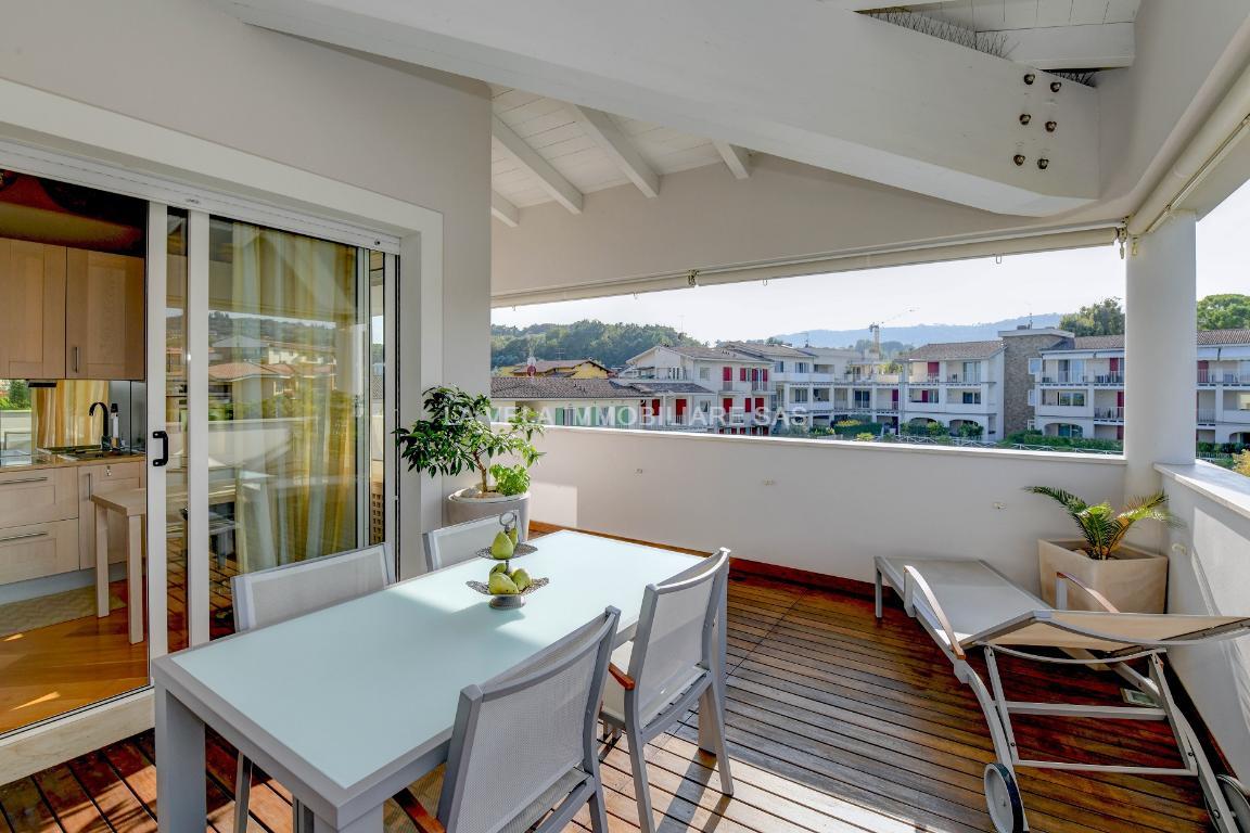 PADENGHE SUL GARDA VERO ATTICO CON VISTA LAGO