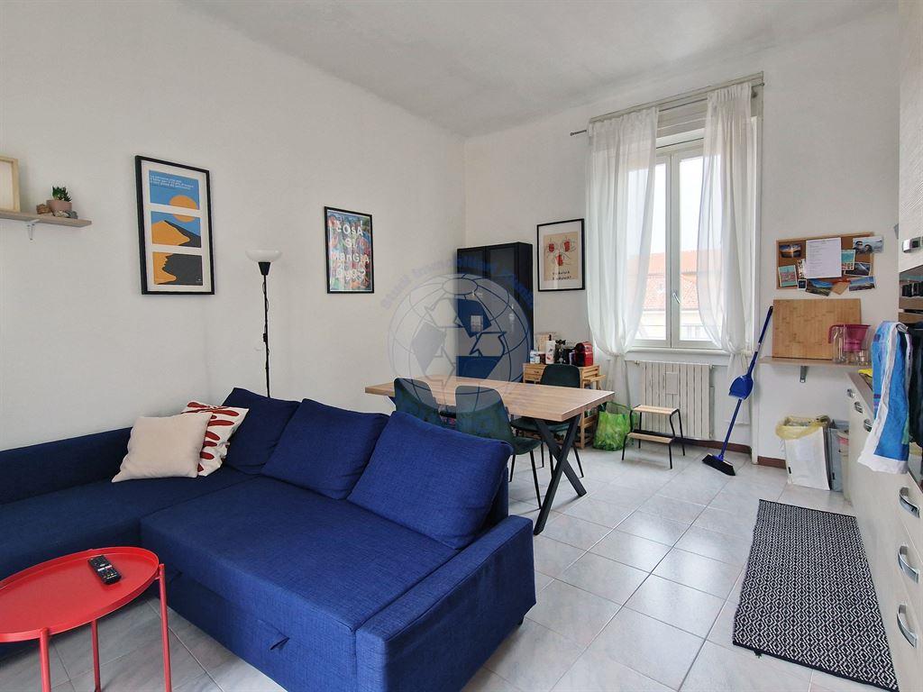 Bilocale con CUCINA ARREDATA in centro Monza