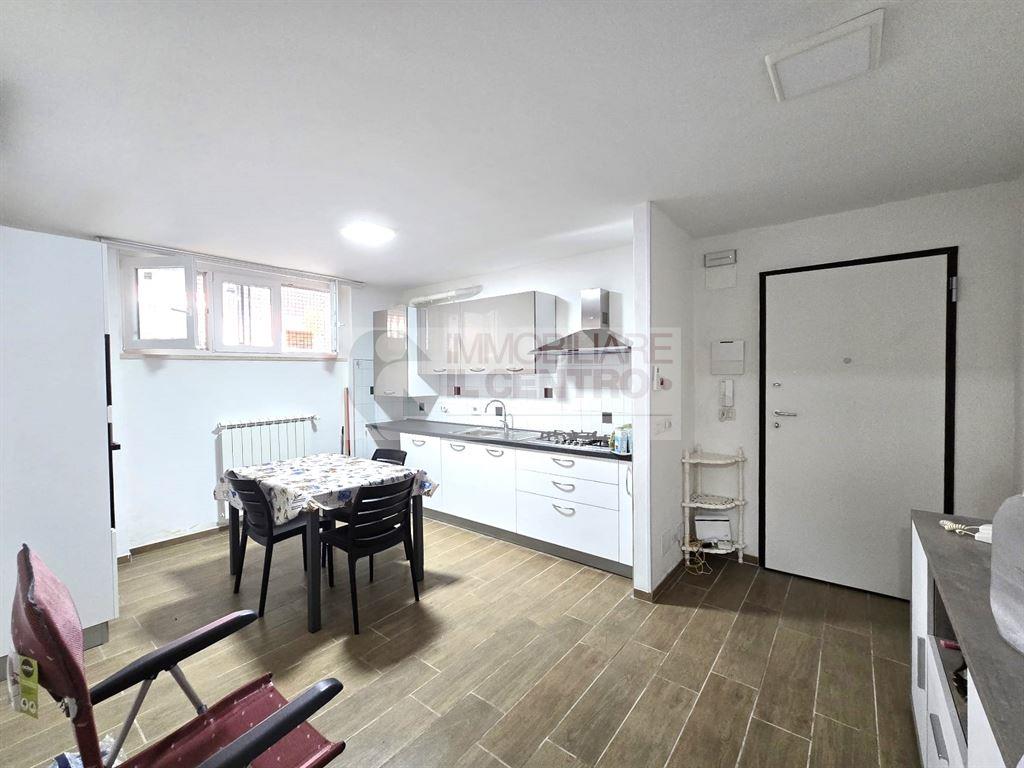 QUADRILOCALE RISTRUTTURATO E ARREDATO