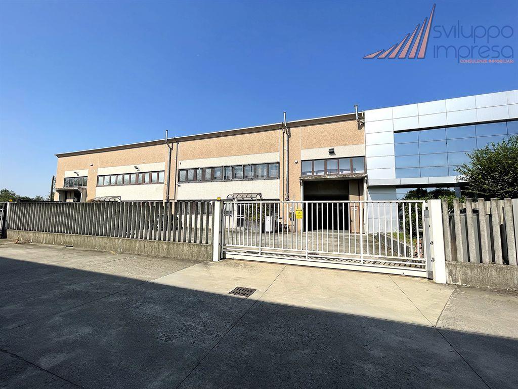 CAPANNONE IN AFFITTO A CESANO MADERNO