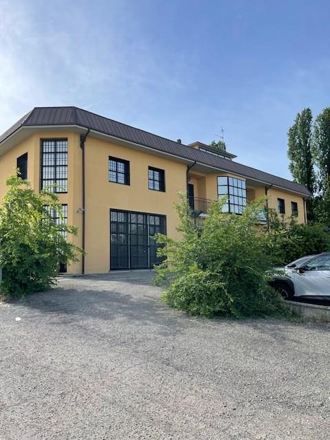 VENDESI UFFICIO - CASALECCHIO DI RENO