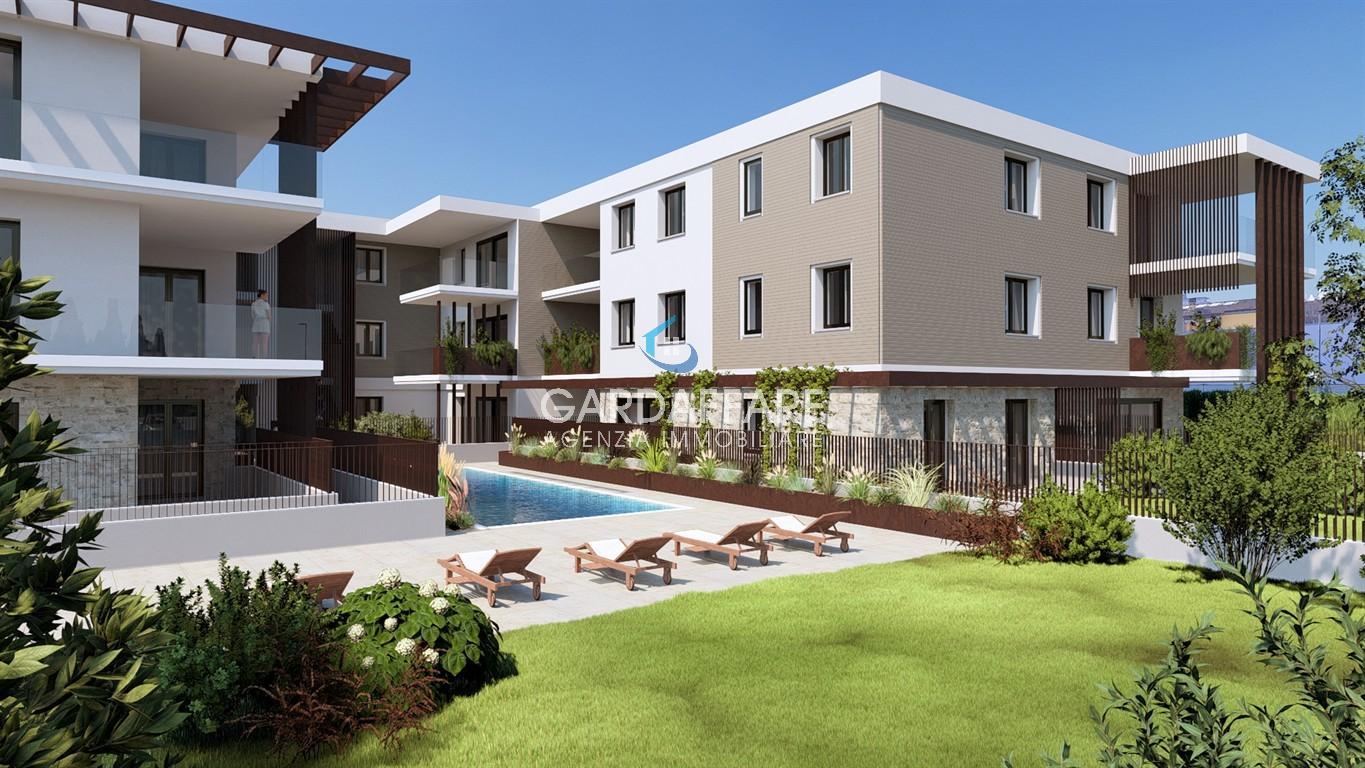 Nuovo Quadrilocale con giardino privato a due passi dal Centro di Desenzano !