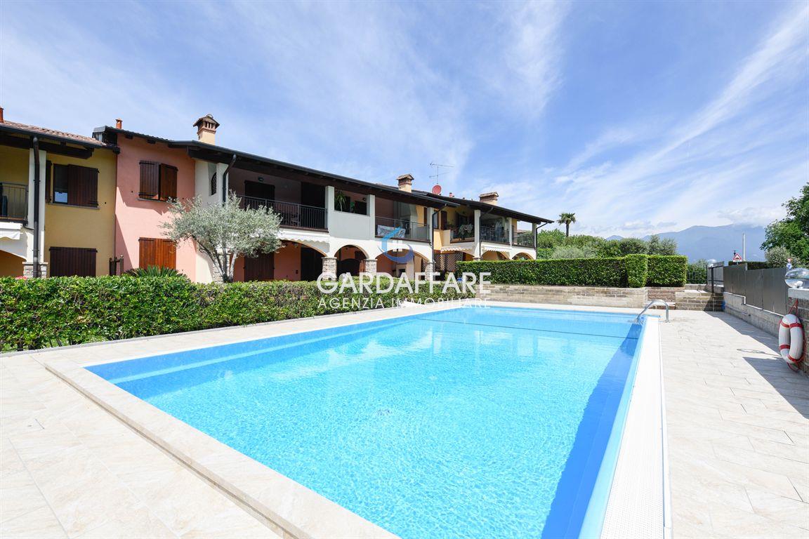 GRAZIOSO APPARTAMENTO IN CURATO RESIDENCE CON PISCINA A MANERBA DEL GARDA