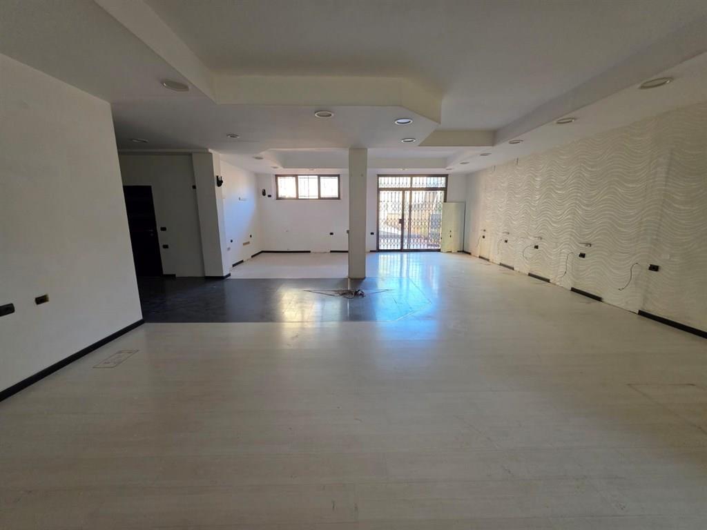 SIENA. Fondo commerciale alla Lizza