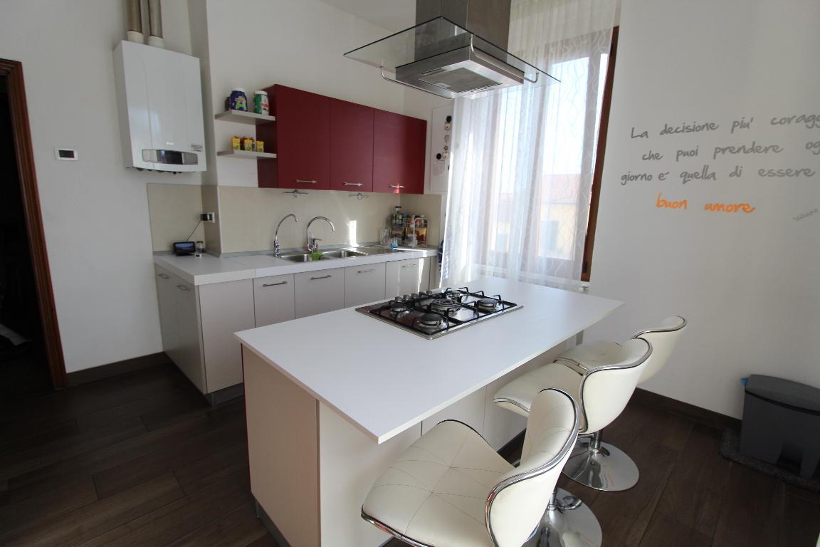 AMPIO E RISTRUTTURATO