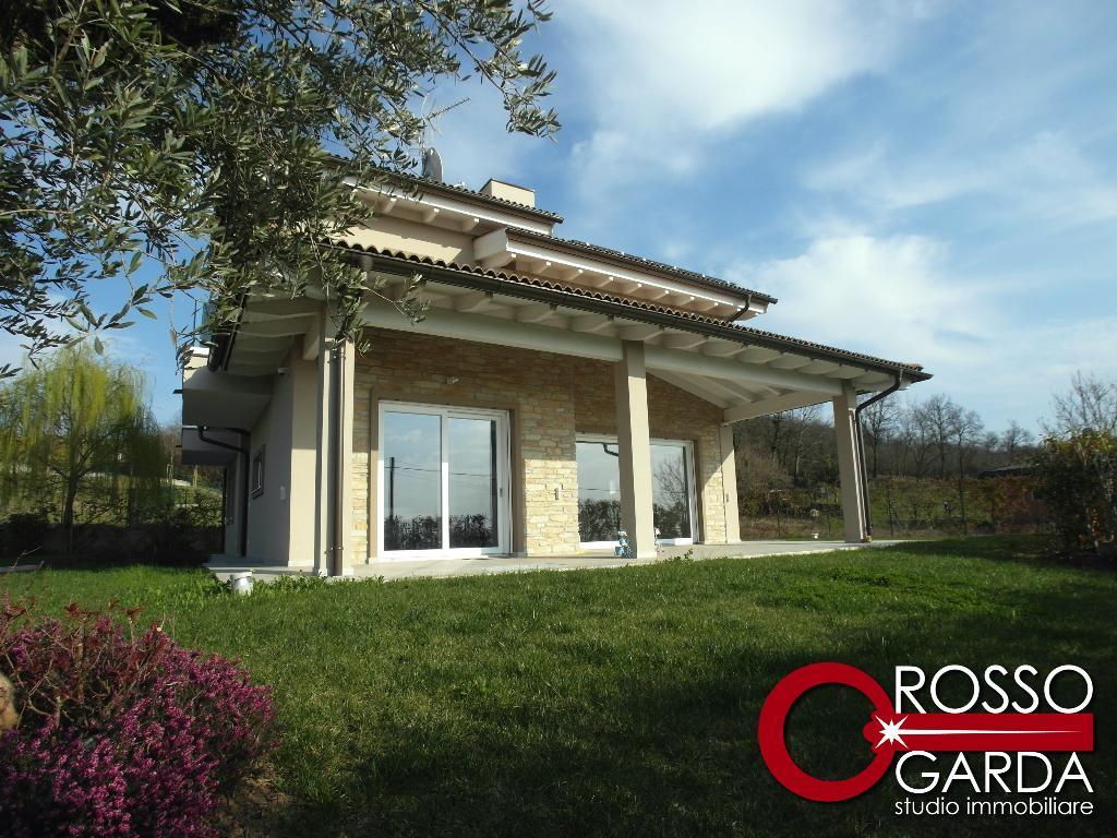 Nuova splendida Villa Singola in Bioedilizia Classe A 4 in vendita a Lonato del Garda