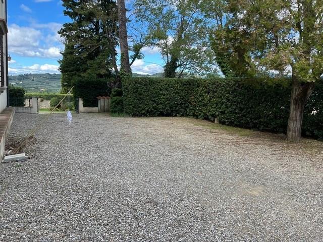APPARTAMENTO PRESSI VILLAMAGNA  DI 300 MQ VISTA SU FIRENZE
