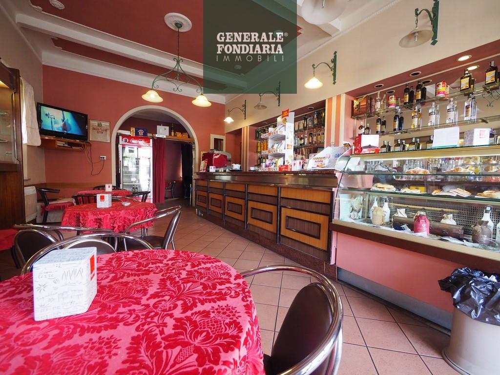 Fondo con licenze, Ceparana centro