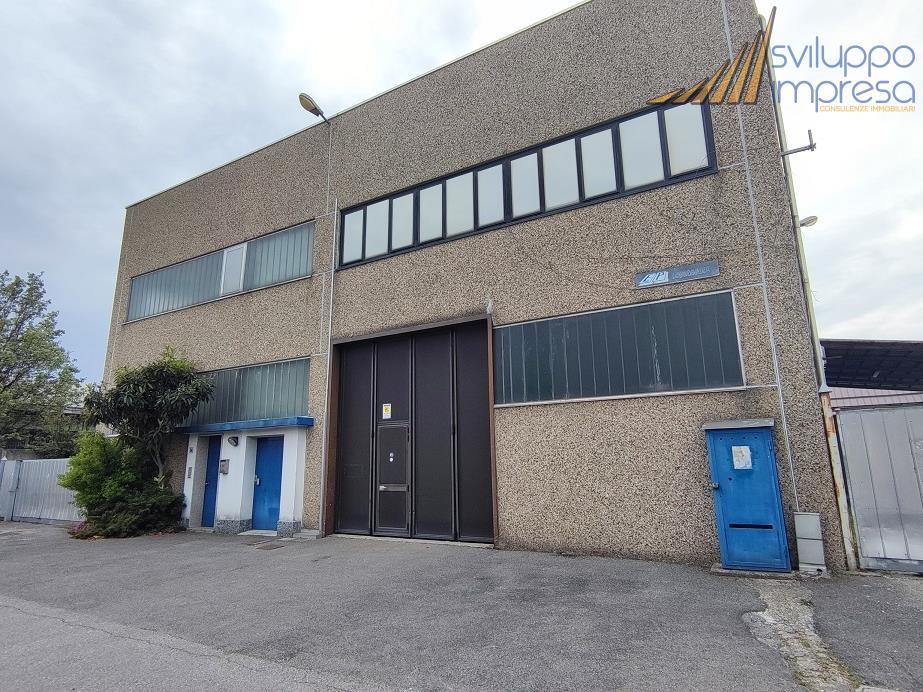 CAPANNONE IN VENDITA A CINISELLO BALSAMO