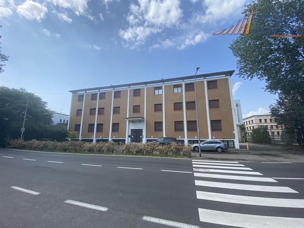 PALAZZINA UFFICI INDIPENDENTE IN AFFITTO A CINISELLO BALSAMO