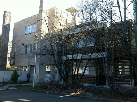 VENDESI UFFICIO A REDDITO - BOLOGNA, Q.RE ROVERI