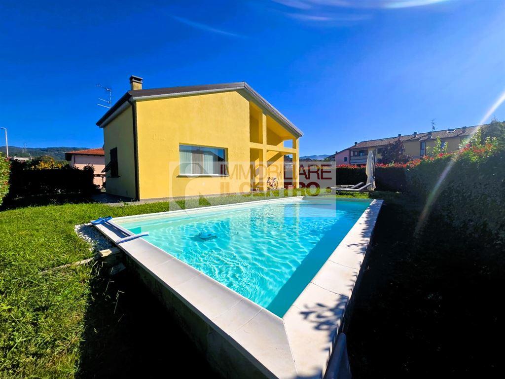 VILLA INDIPENDENTE E CON GIARDINO E PISCINA