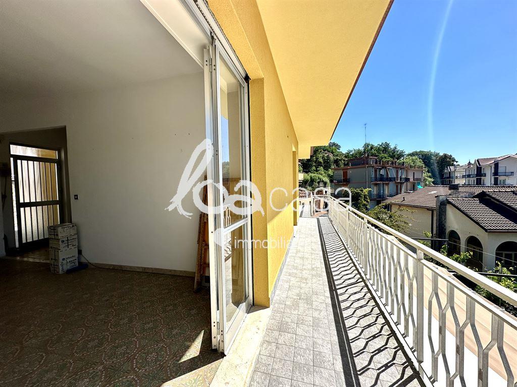 Confine Boissano-Loano ampio appartamento in villa bifamiliare
