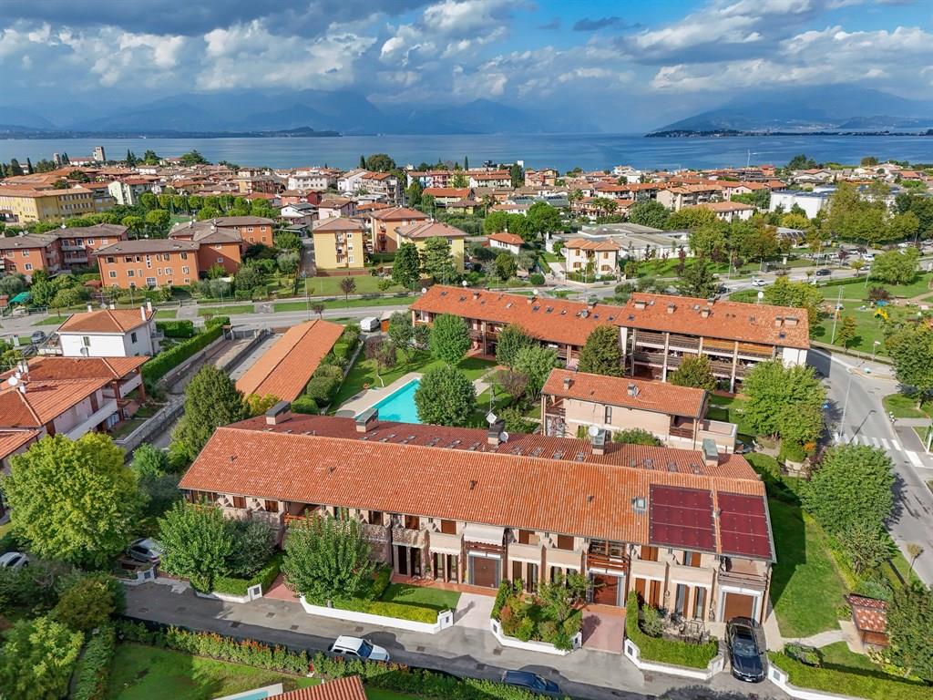 Villa a schiera con piscina a Desenzano del Garda