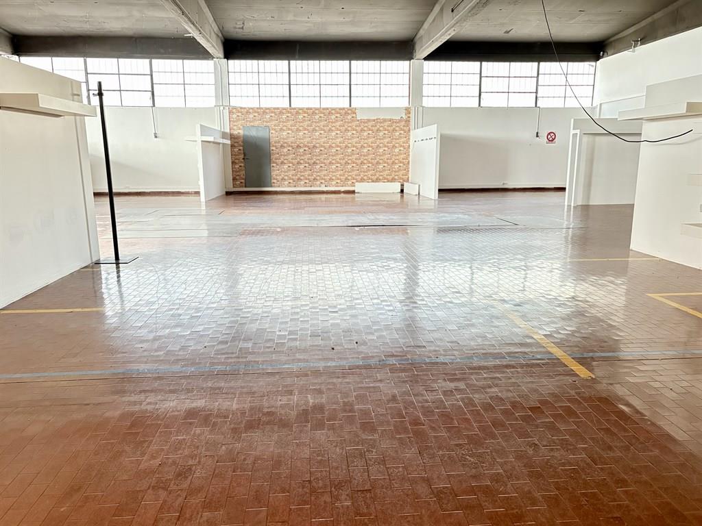 Casalecchio di Reno (BO), ad.ze Via del Lavoro - Affittasi showroom