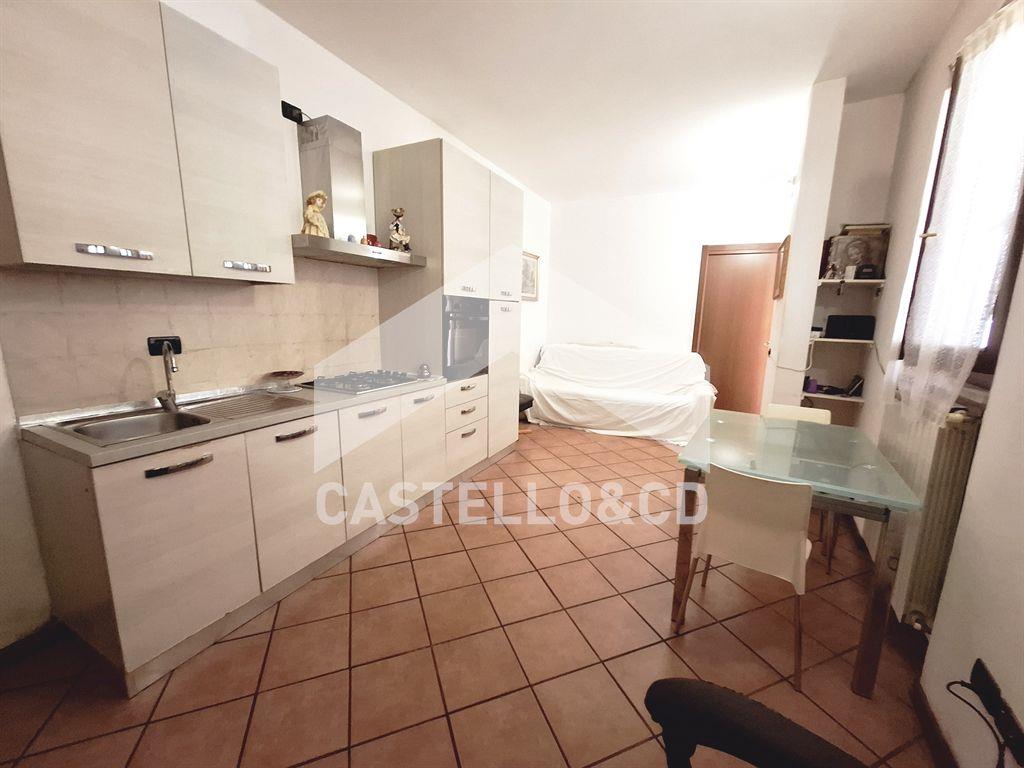 Bilocale affittato in centro paese