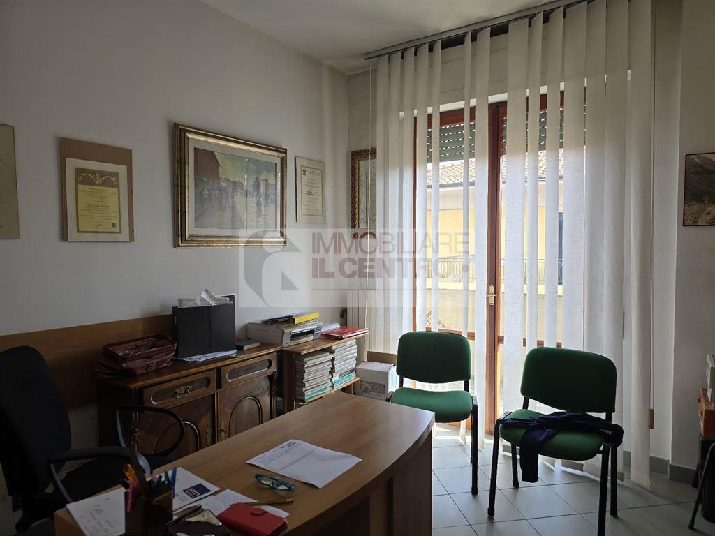 4 vani con terrazza e garage