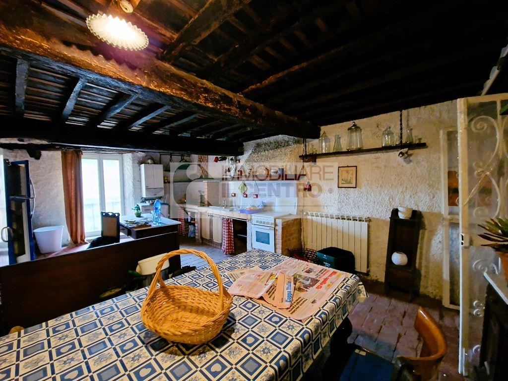 Caratteristico appartamento di ampia metratura