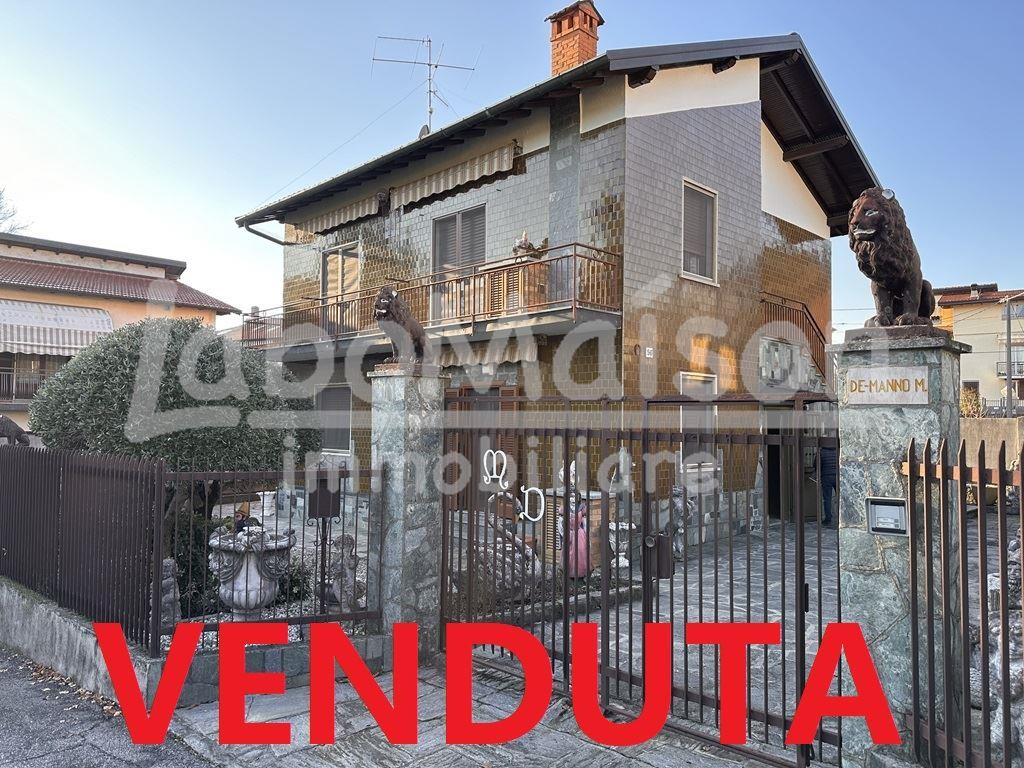 COCQUIO TREVISAGO casa con due appartamenti