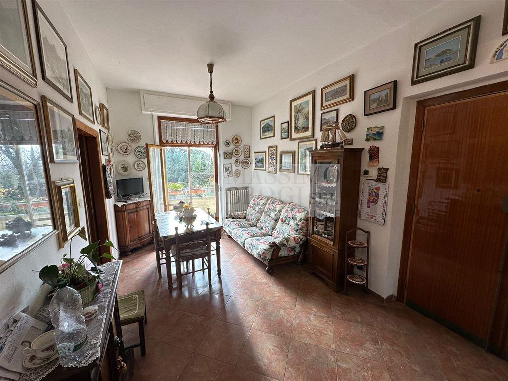 Scacciapensieri (SI). Appartamento di circa 110 mq con ampio garage