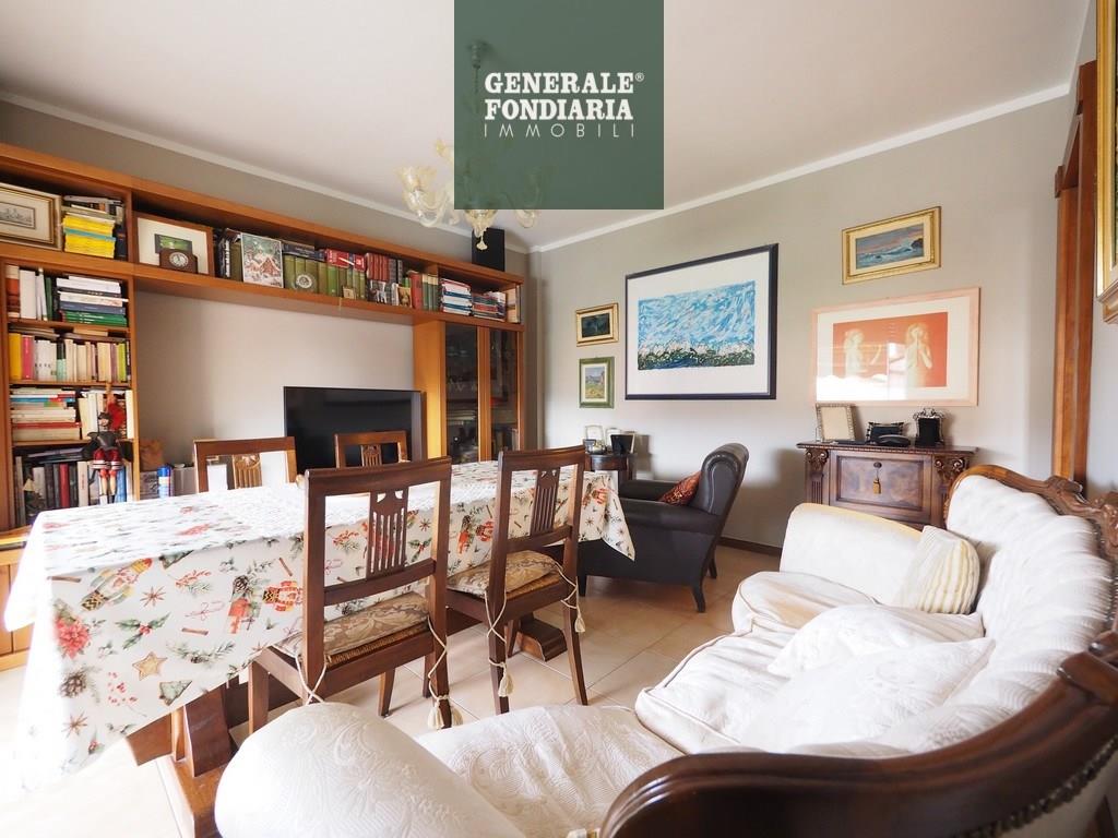 Appartamento di 5 vani, Ceparana.