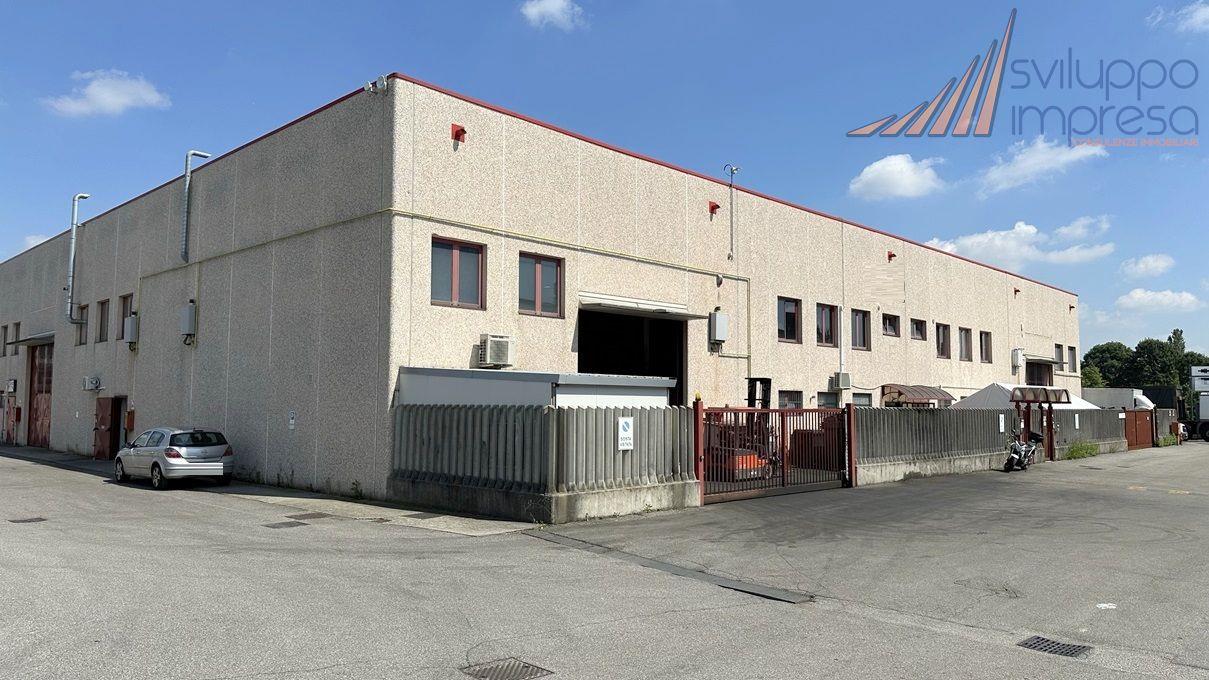 CAPANNONE DI RECENTE COSTRUZIONE IN AFFITTO A BRUGHERIO