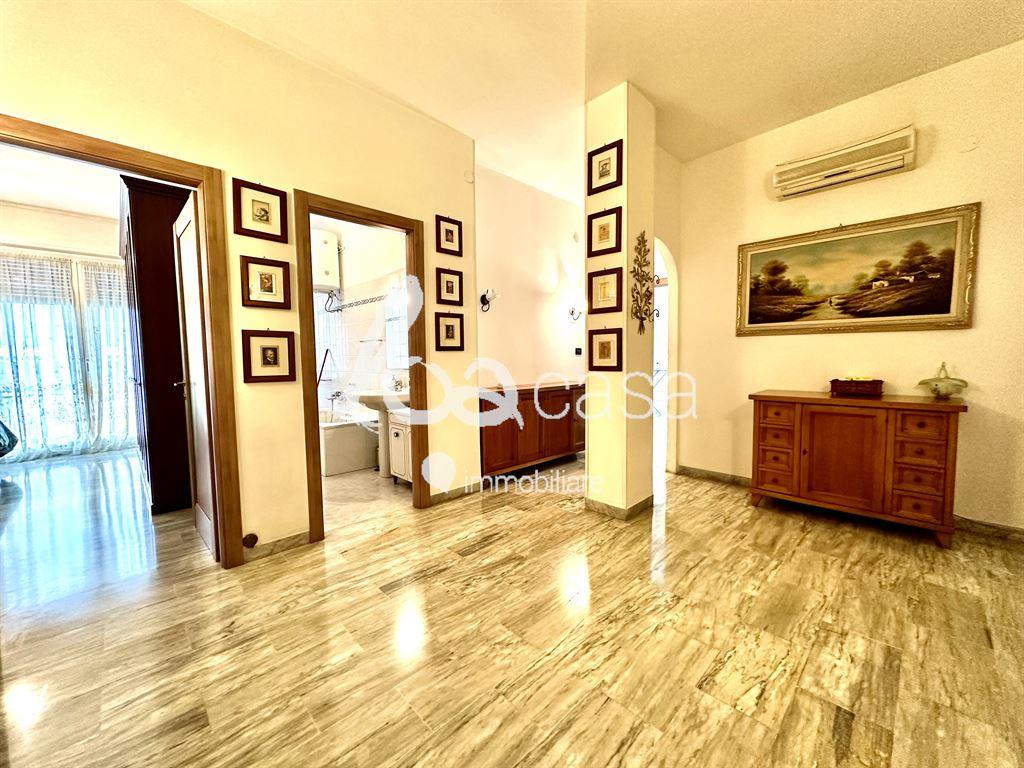 ID 886 Loano Via Venezia grande appartamento ad uso turistico CITRA 009034-LT-1841