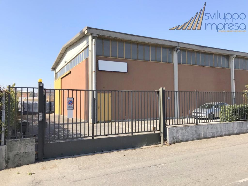 CAPANNONE VICINANZE TANGENZIALE IN AFFITTO A CINISELLO BALSAMO