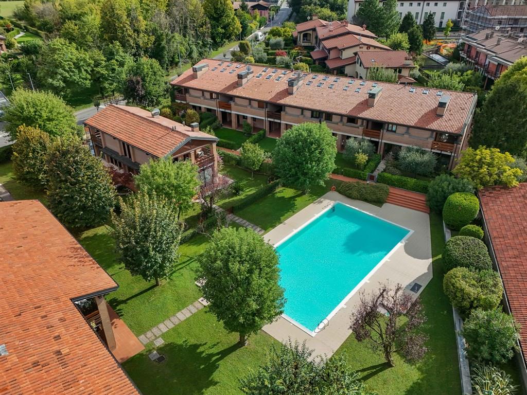 Villa a schiera con piscina a Desenzano del Garda