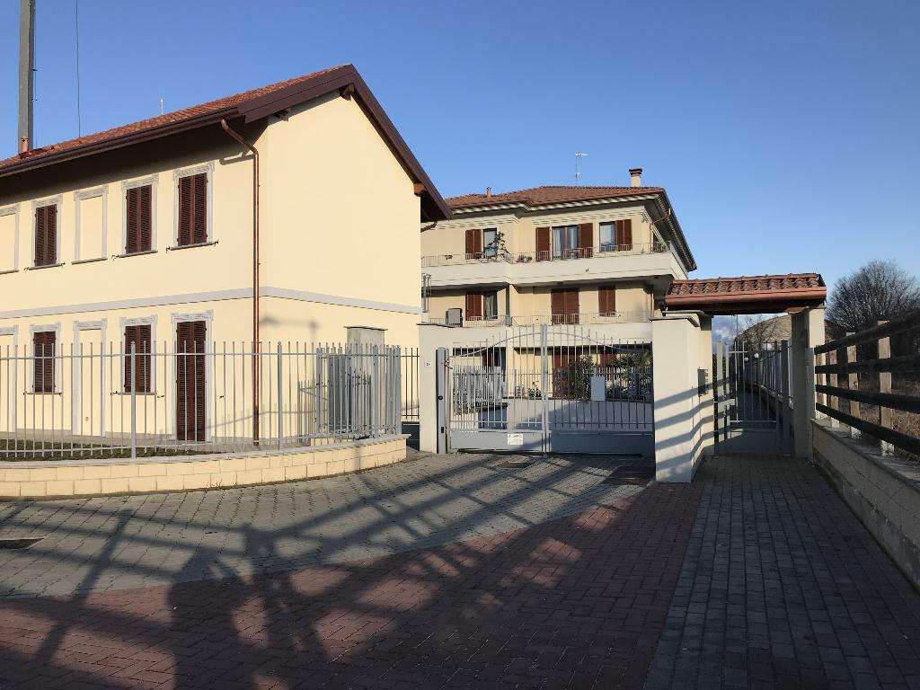 Box di mq. 15 circa in affitto