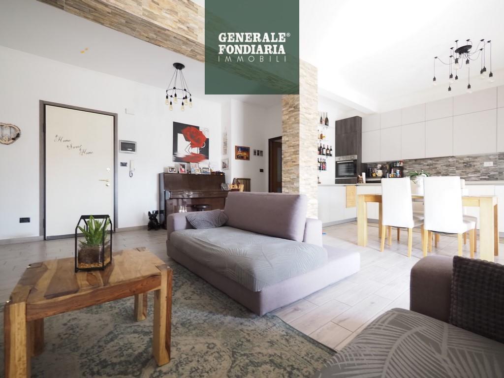 Appartamento di vani 4 ristrutturato