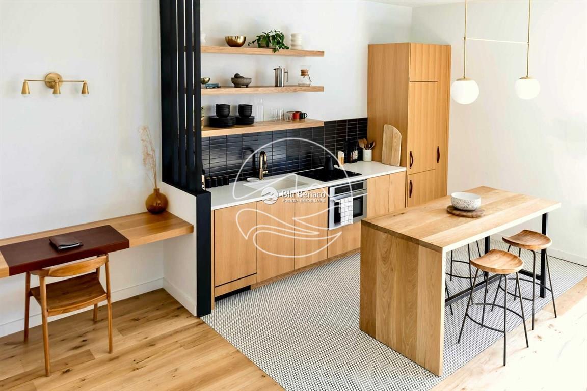 Toscolano Maderno, Monolocale con portico e cantina