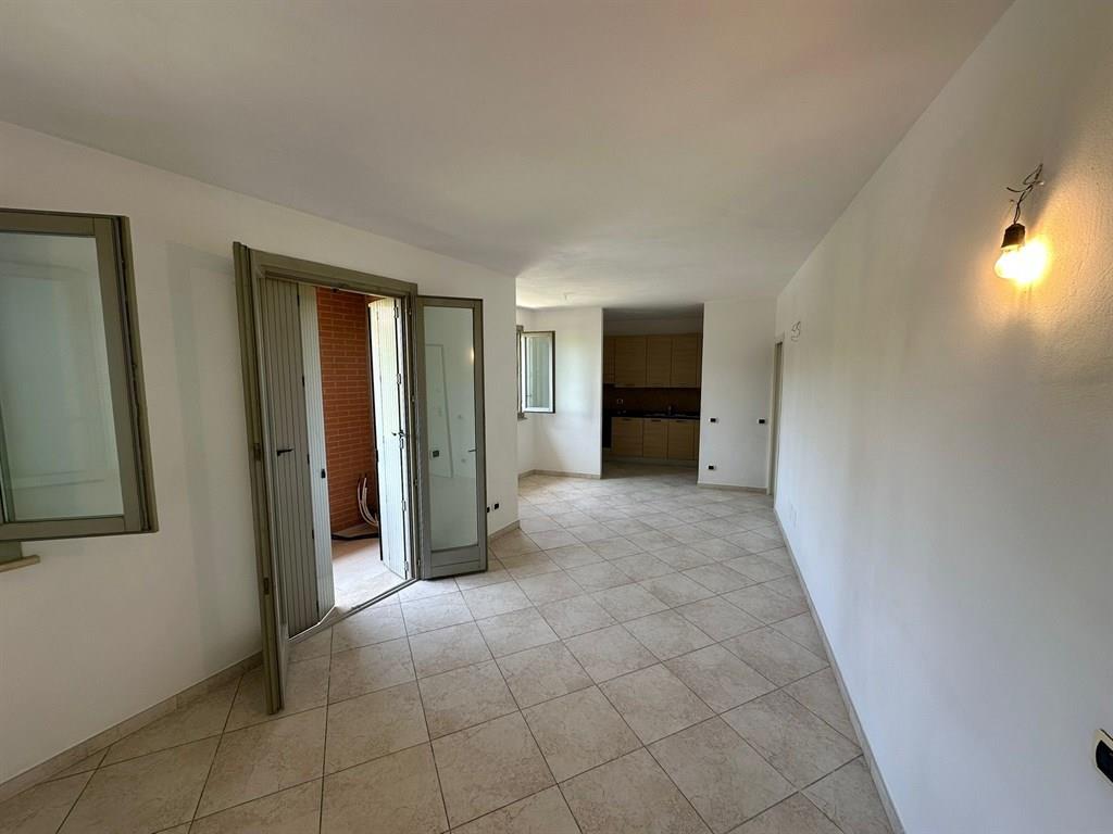 SIENA, FUORI PORTA ROMANA. Appartamento di recente costruzione, con garage