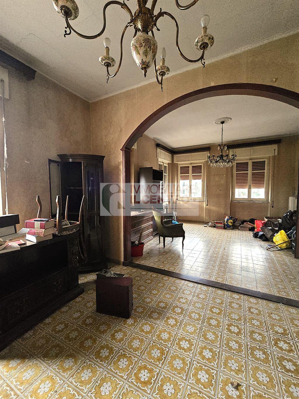 Appartamento 6 vani con cantina adiacente il centro storico