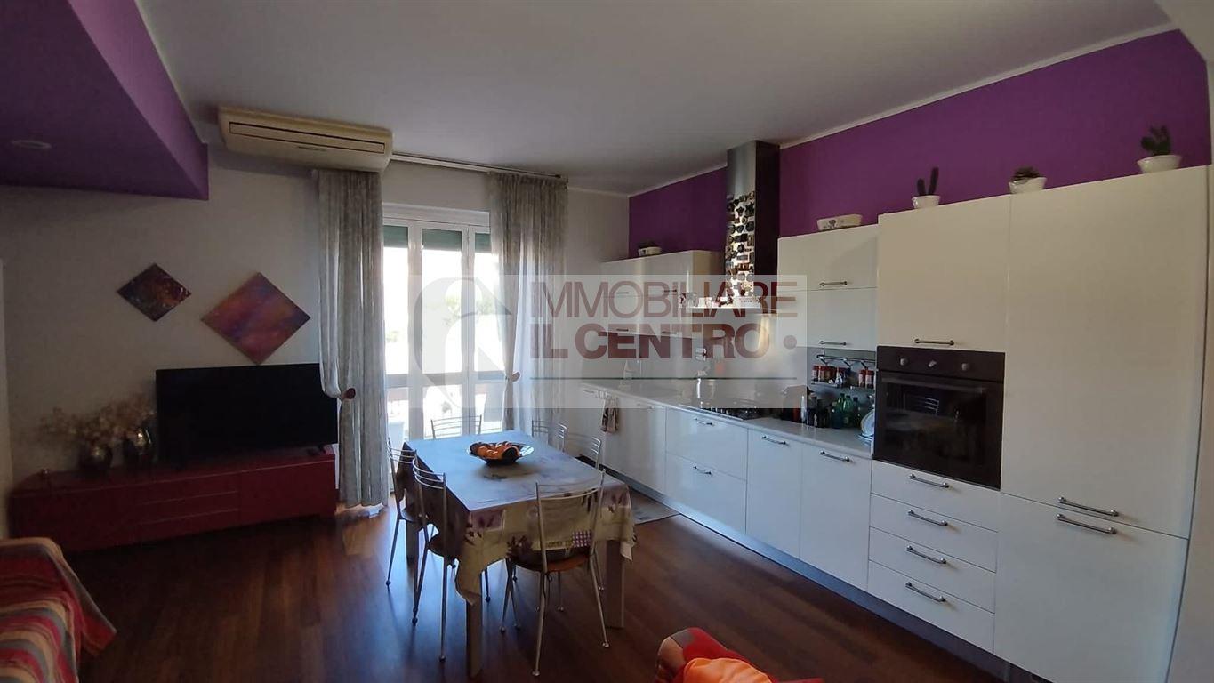 Appartamento con 3 camere.