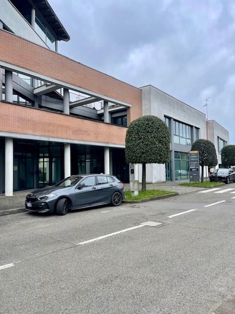 VENDESI UFFICIO CASTEL MAGGIORE (BO) - VIA S. QUASIMODO