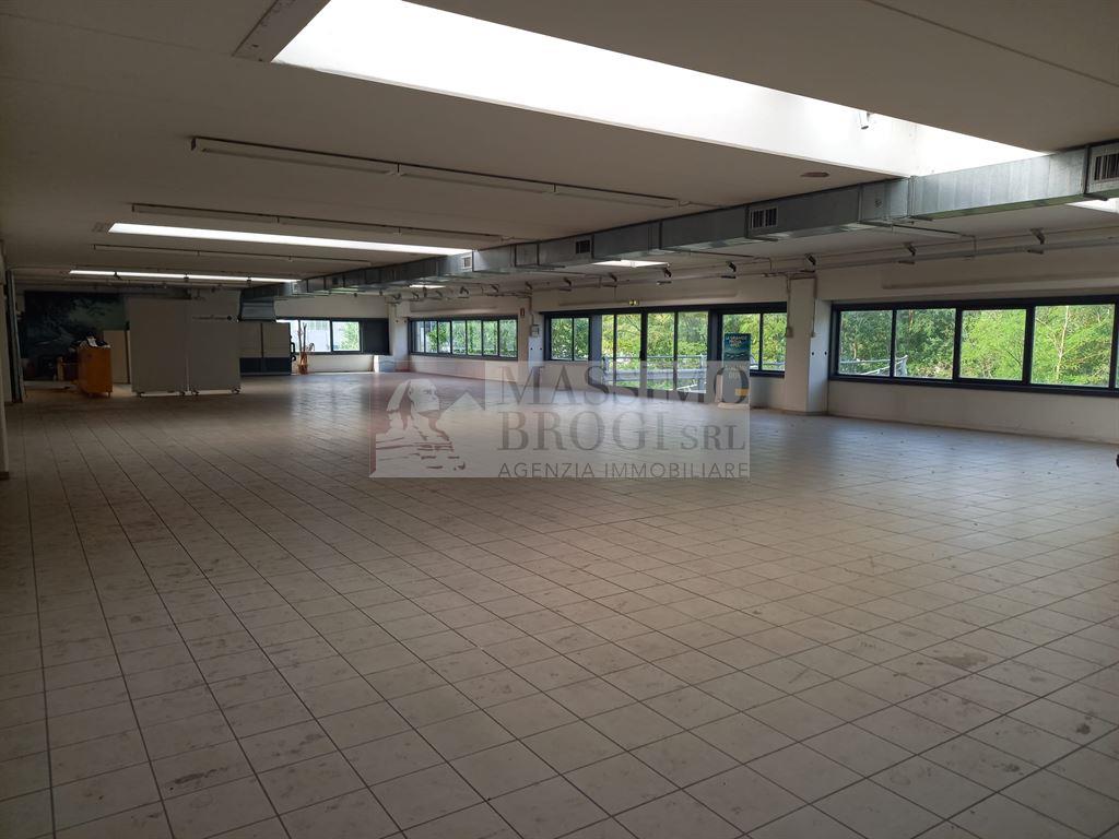 SIENA, ZONA DUE PONTI. Uffici da 90 a 120 mq