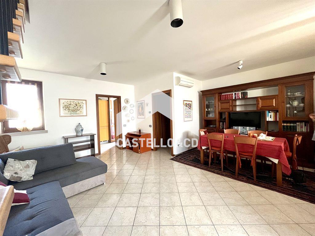 Appartamento con piscina