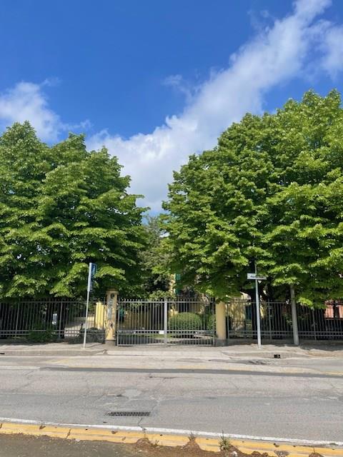 AFFITTASI UFFICIO - VIA FERRARESE, Q.RE NAVILE