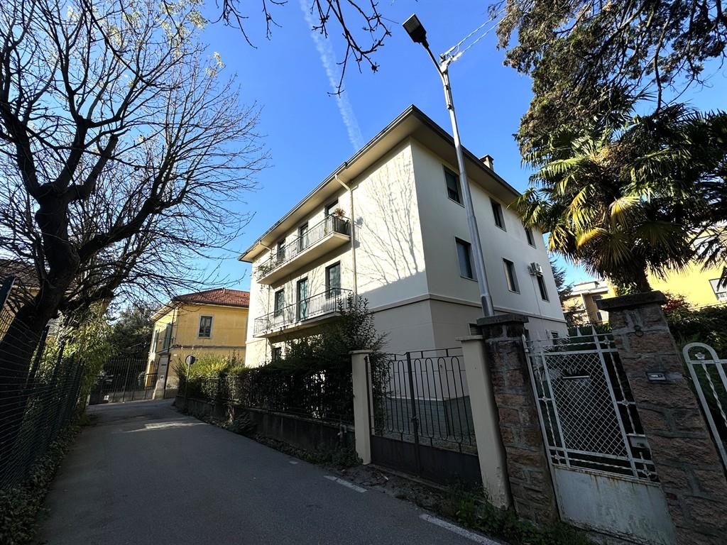 Varese - Villa Mirabello - Centro - 4 Locali -