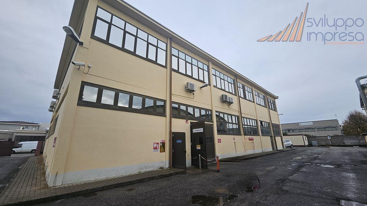 CAPANNONE IN VENDITA A RODANO