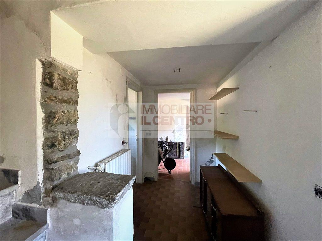 Semindipendente da ristrutturare