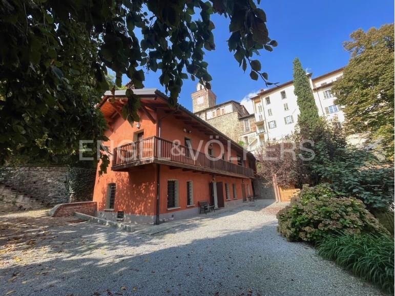 Splendid Farmhouse with Park in the Heart of Busca (Cuneo)